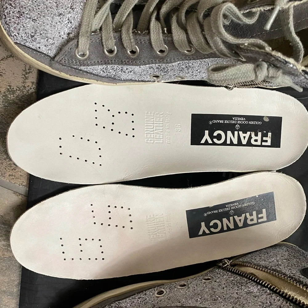 GOLDEN GOOSE GLITTER GREY SILVER FRANCYS EUC 38 - Picture 16 of 17